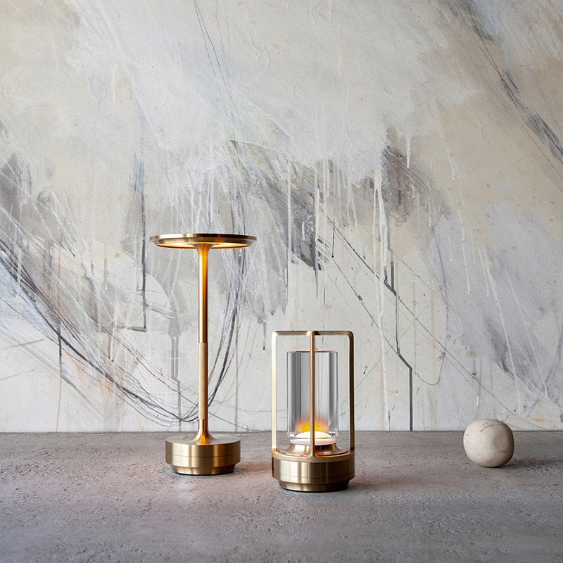 Trådlös LED-lampa med elegant och taktil design