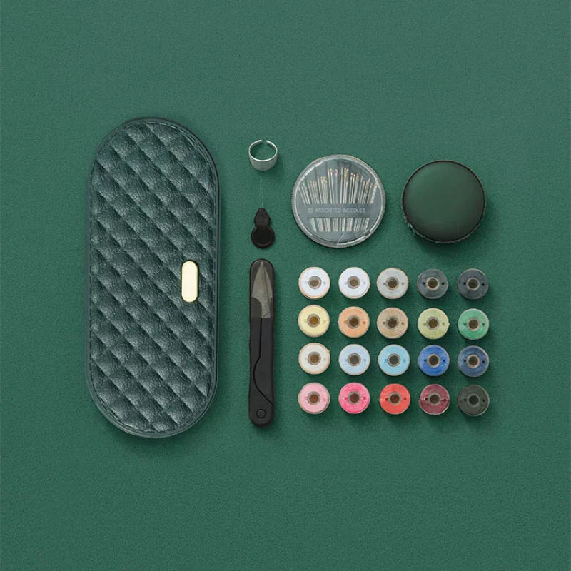 Kit de cusut compact cu accesorii gata de utilizare