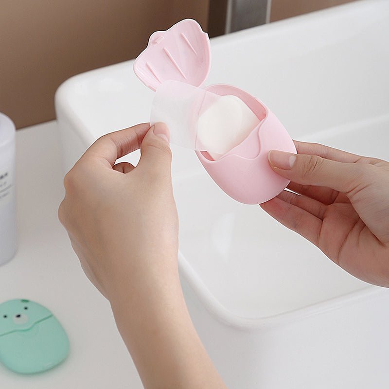 Soap leaves – Clean hands everywhere, without liquid 